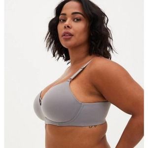 Torrid 48B BRA "Wirefree Push Up Plunge 360 Back Smoothing" Gray Lattice Padded